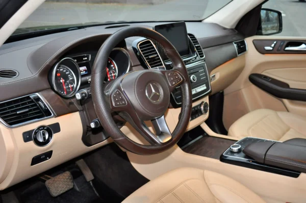 MERCEDEZ BENZ GLS 350