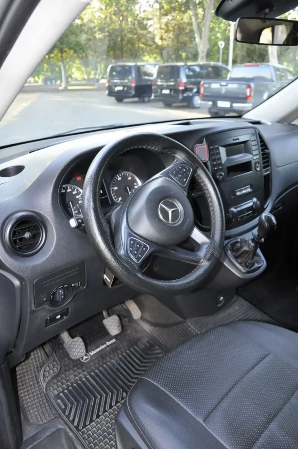 MERCEDEZ BENZ VITO TAURER