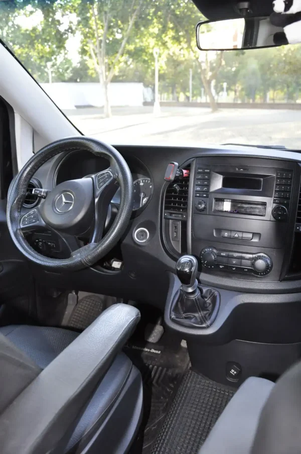MERCEDEZ BENZ VITO TAURER